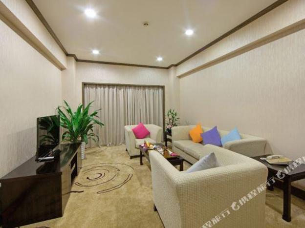 zhongwei mount wuyihashare hotel