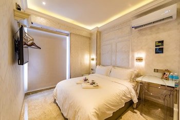 ac residence