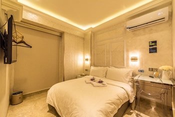 ac residence