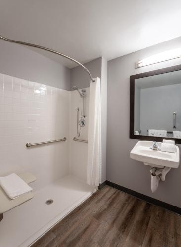 stay apt suites alexandria fort belvoir