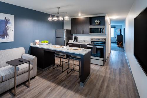 stay apt suites alexandria fort belvoir