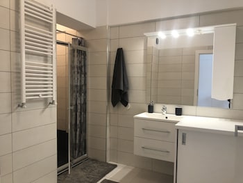 westpark2 one bedroom suite w5 lakeview
