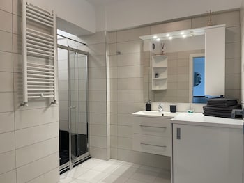 westpark2 one bedroom suite w5 lakeview