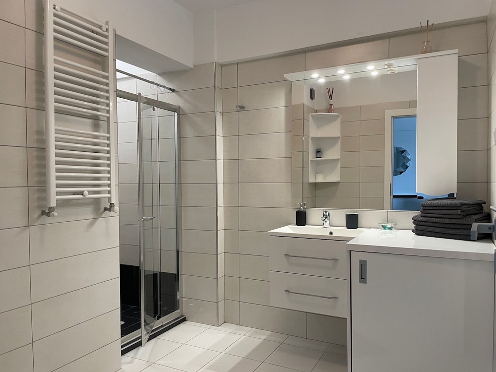 westpark2 one bedroom suite w5 lakeview