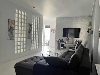 westpark2 one bedroom suite w5 lakeview