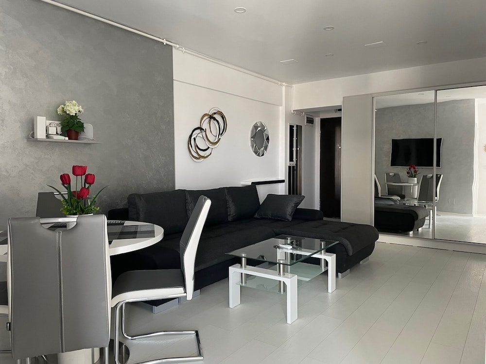 westpark2 one bedroom suite w5 lakeview