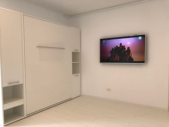 westpark2 one bedroom suite w5 lakeview