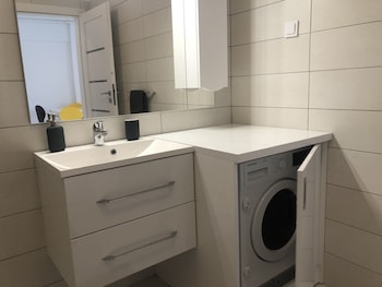 westpark2 one bedroom suite w5 lakeview
