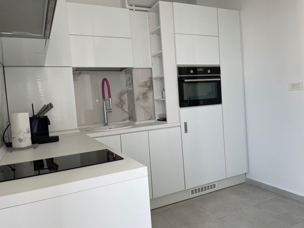 westpark2 one bedroom suite w5 lakeview