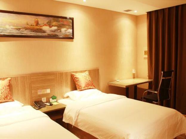 super 8 hotel hetian tuanjie square