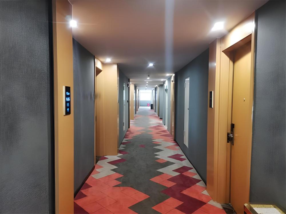 borrman hotel huizhou zhongkai bus station