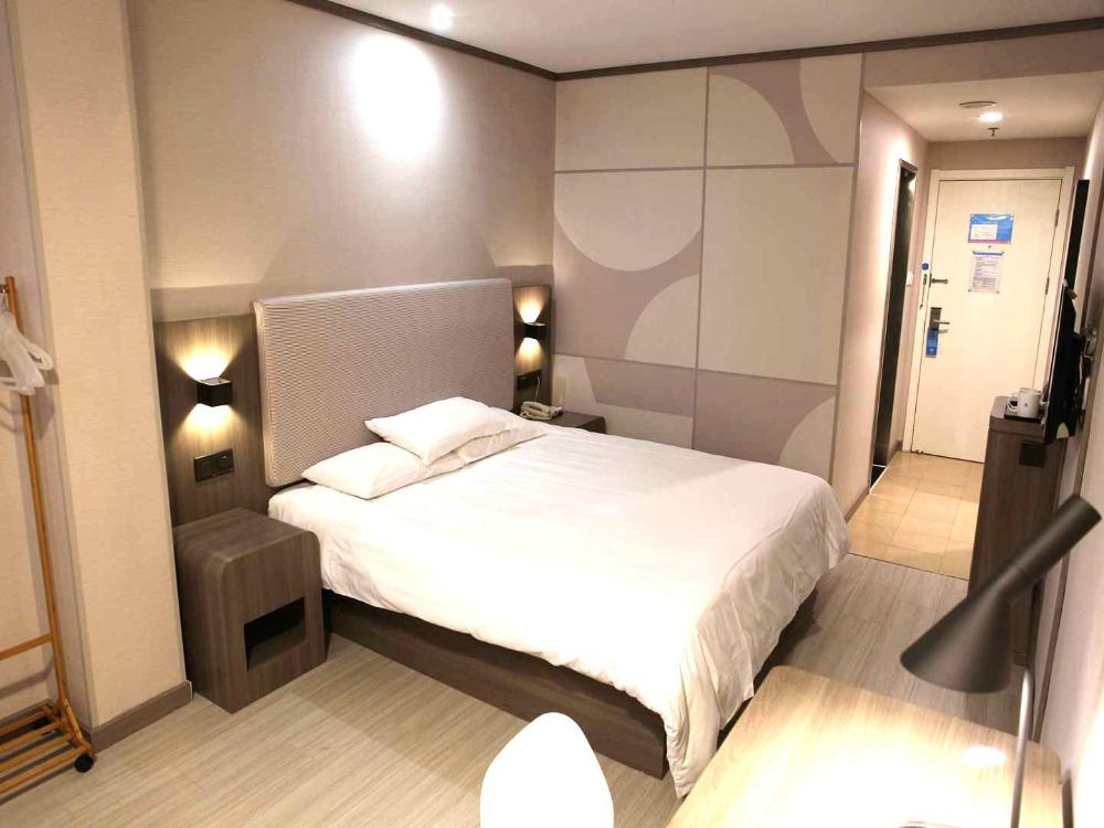 hanting hotel nanchang honggutan cuiyuan road subw