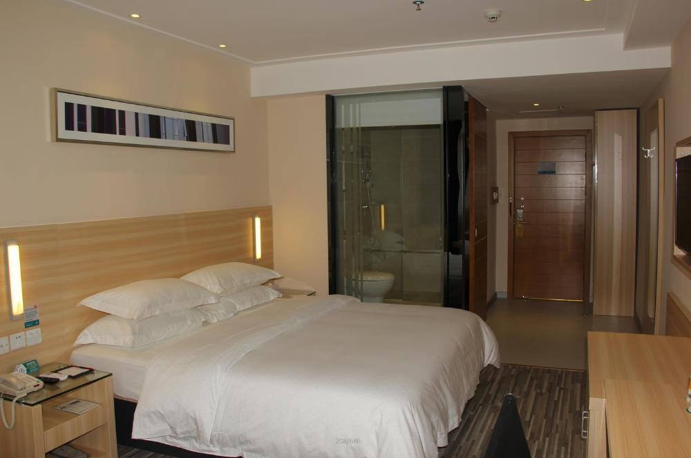 city comfort inn nanchang bayi square metro station