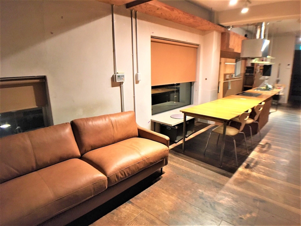 higashi gokencho m building 2f