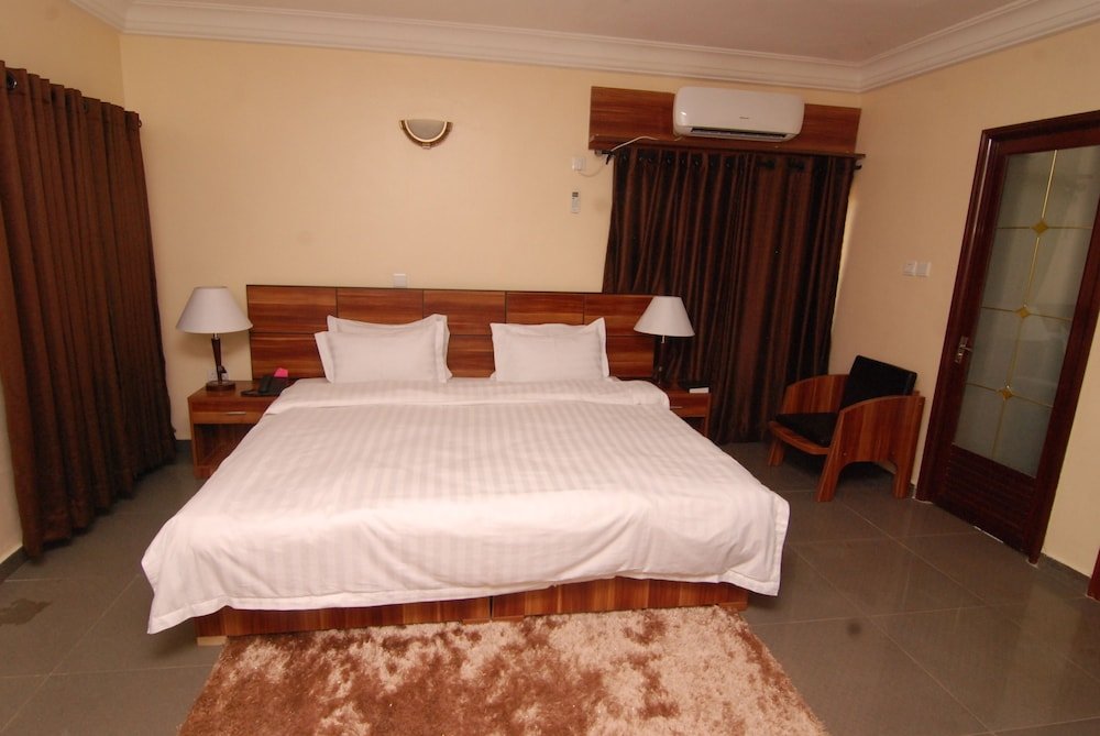 fisher suites and apartments