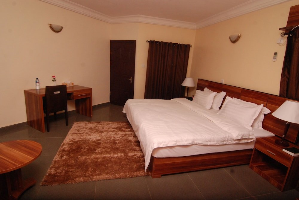 fisher suites and apartments