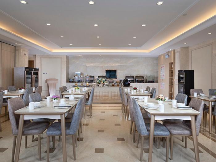 vienna hotel east plaza of wuhan high speed railway station
