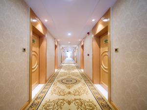 vienna hotel wuhan xingye road shiqiao metro station