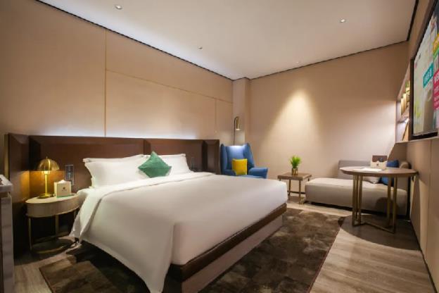 echarm plus hotel wuhan wenhua avenue dahualing metro station