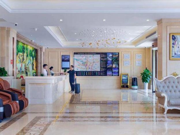 vienna international hotel yichang east railway station