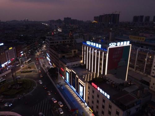 xana hotelle zhongshan busterminal