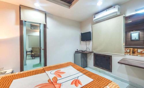 hotel tara international