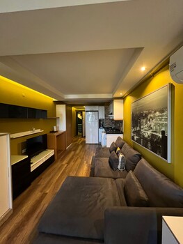 deluxe beach residence
