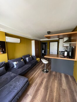 deluxe beach residence