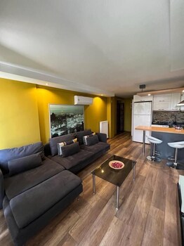 deluxe beach residence