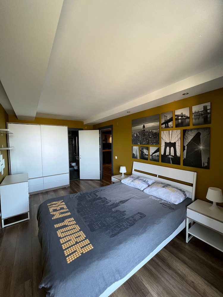 deluxe beach residence