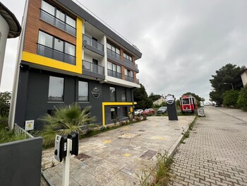 deluxe beach residence
