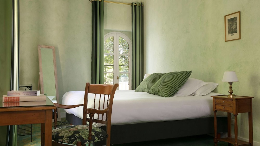 hostellerie du chateau les muids