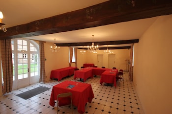 hostellerie du chateau les muids