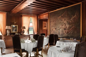 hostellerie du chateau les muids