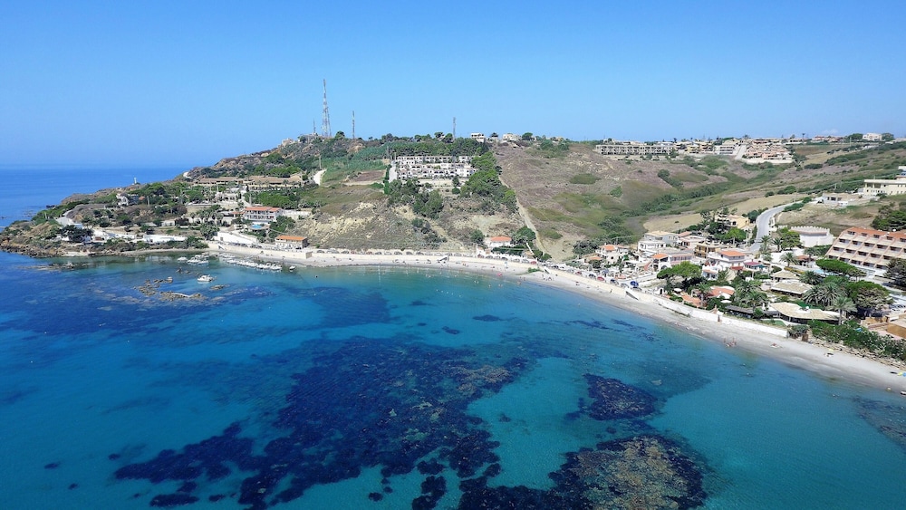 case vacanza renella 3 beds balcony wifi self catering 200mt from the sea