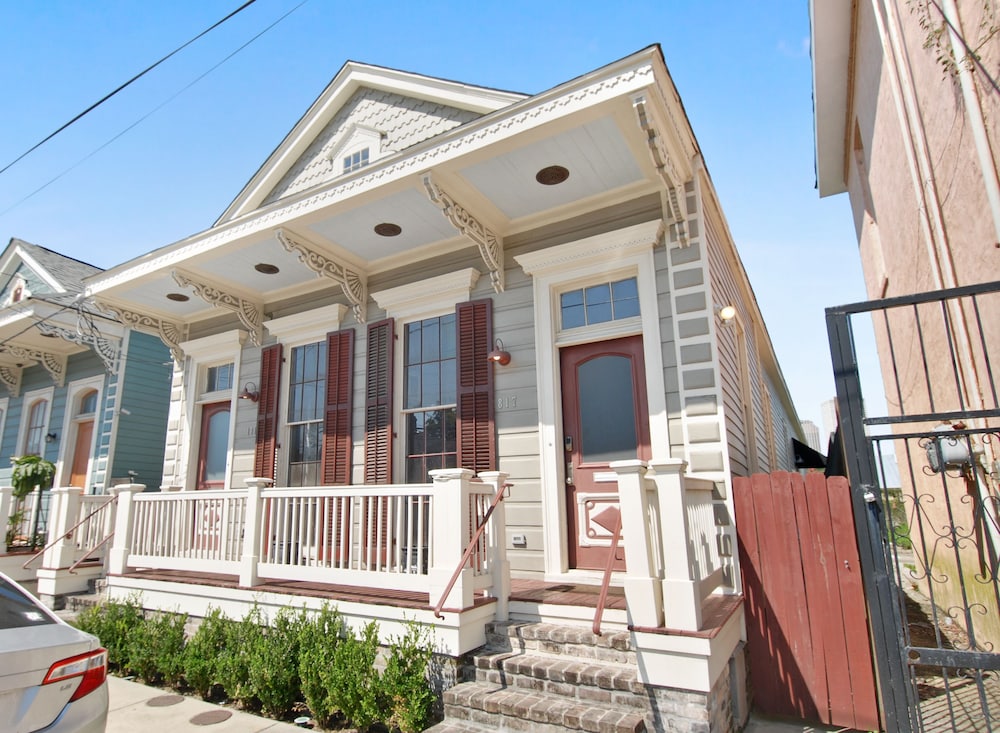 apartment near french quarter