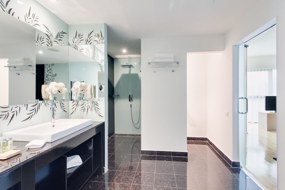 doubletree by hilton hotel cluj city plaza