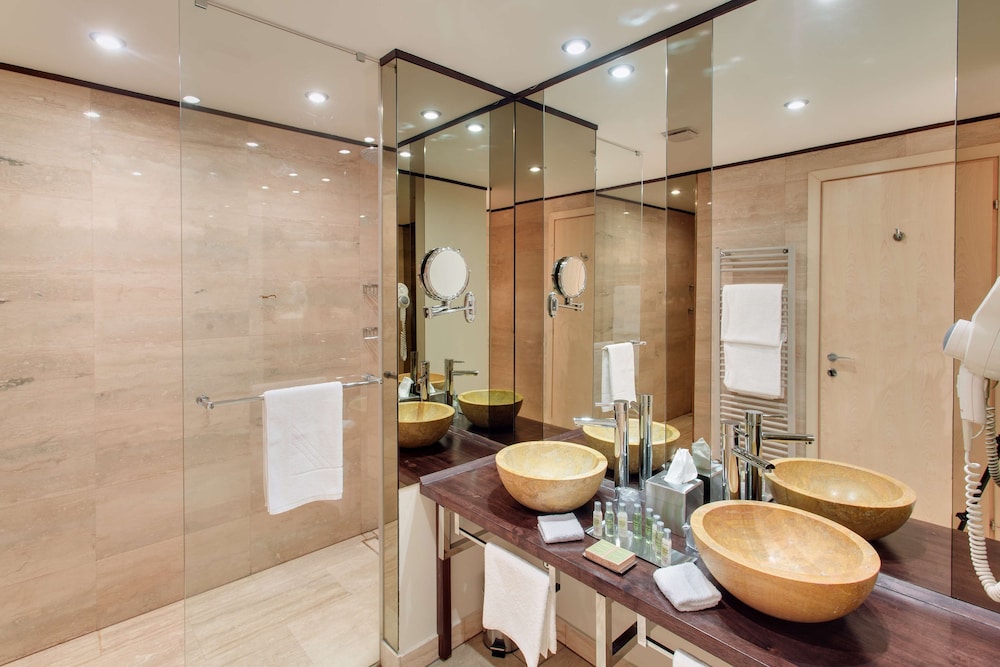 doubletree by hilton hotel cluj city plaza