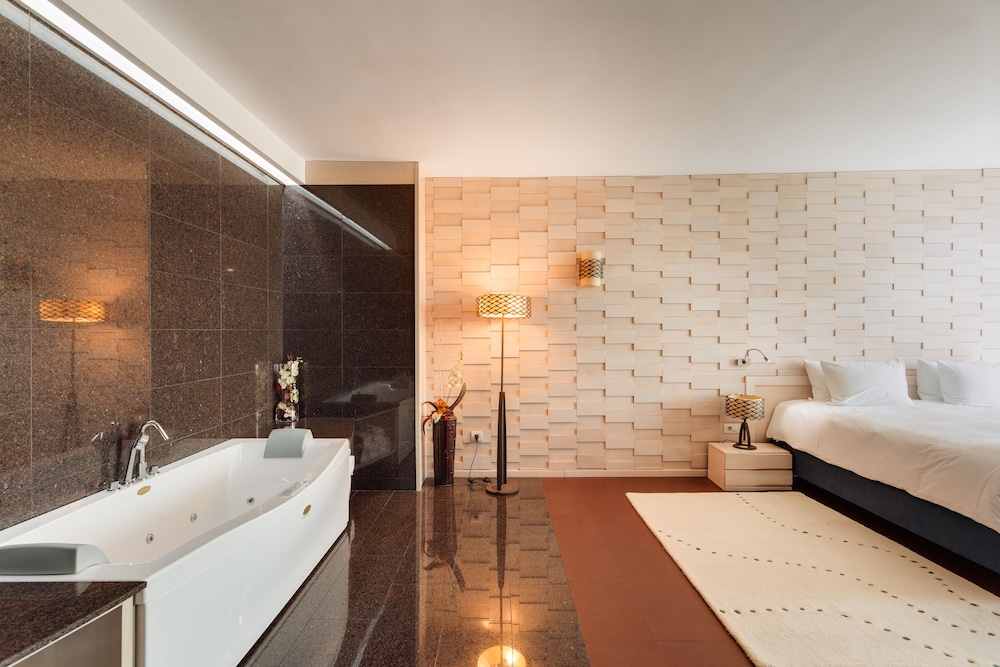 doubletree by hilton hotel cluj city plaza