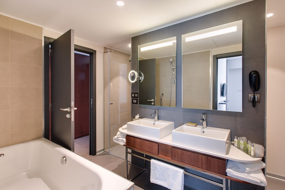 doubletree by hilton hotel cluj city plaza