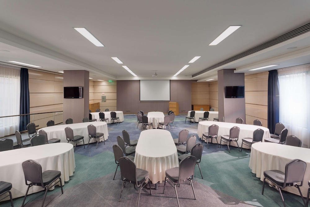doubletree by hilton hotel cluj city plaza