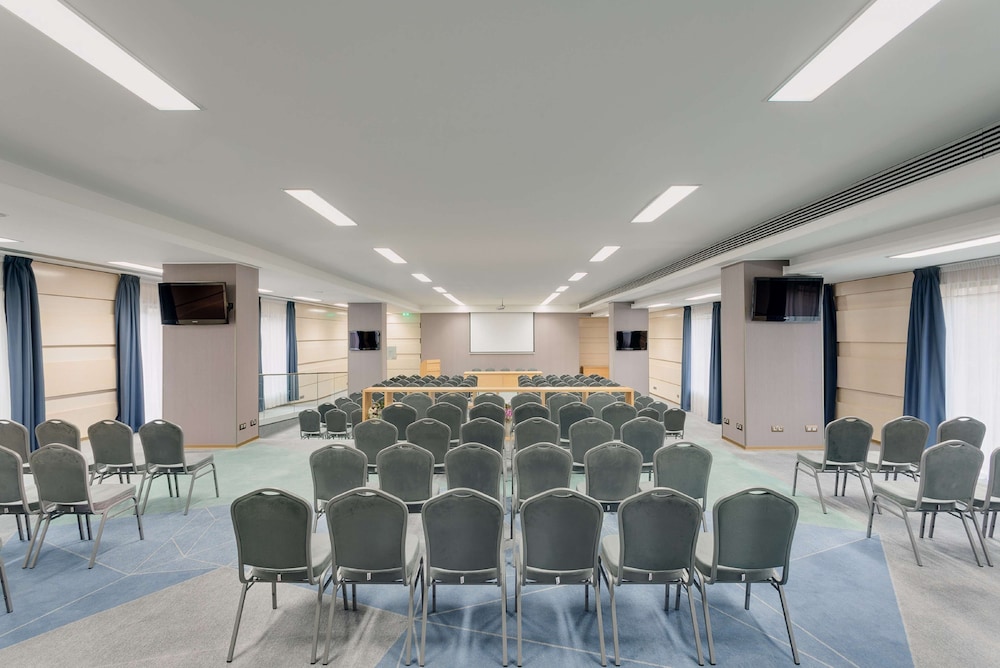 doubletree by hilton hotel cluj city plaza