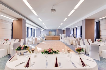 doubletree by hilton hotel cluj city plaza