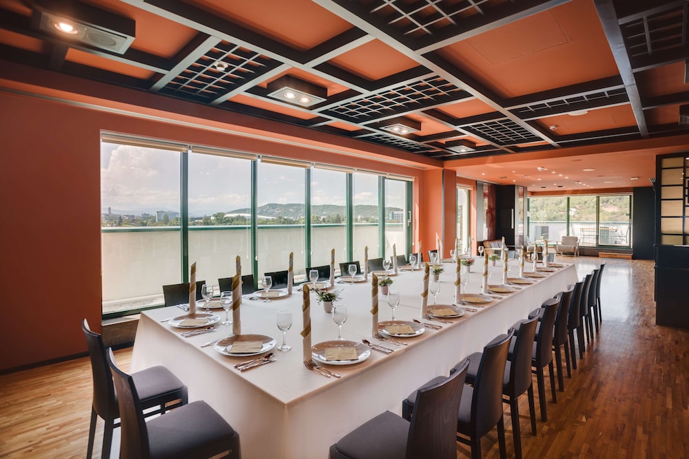 doubletree by hilton hotel cluj city plaza