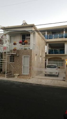 fully equipped 1br studio dt 2mins to the beach