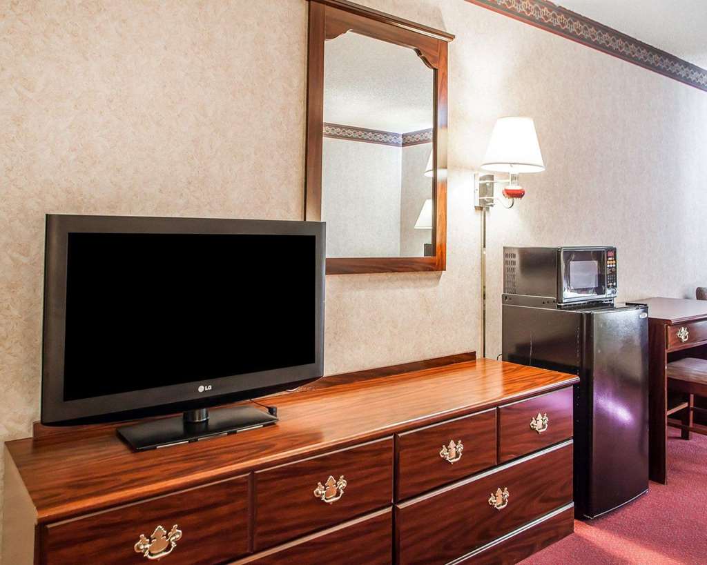 quality inn midway
