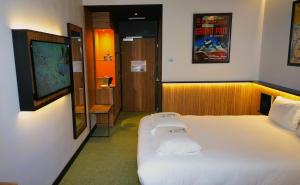 kyriad clermont ferrand nord riom