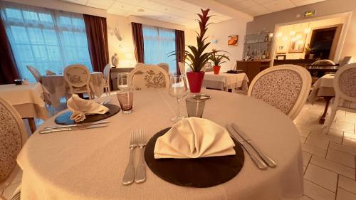 logis hotel restaurant des voyageurs