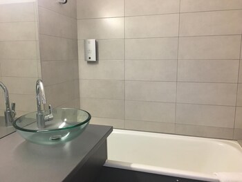 hotel la thomasse