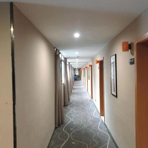 7days premium zhuzhou yangtze river road central hospital